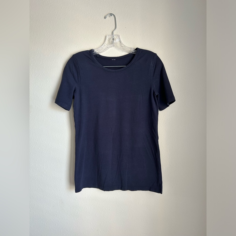 Lululemon navy T-Shirt